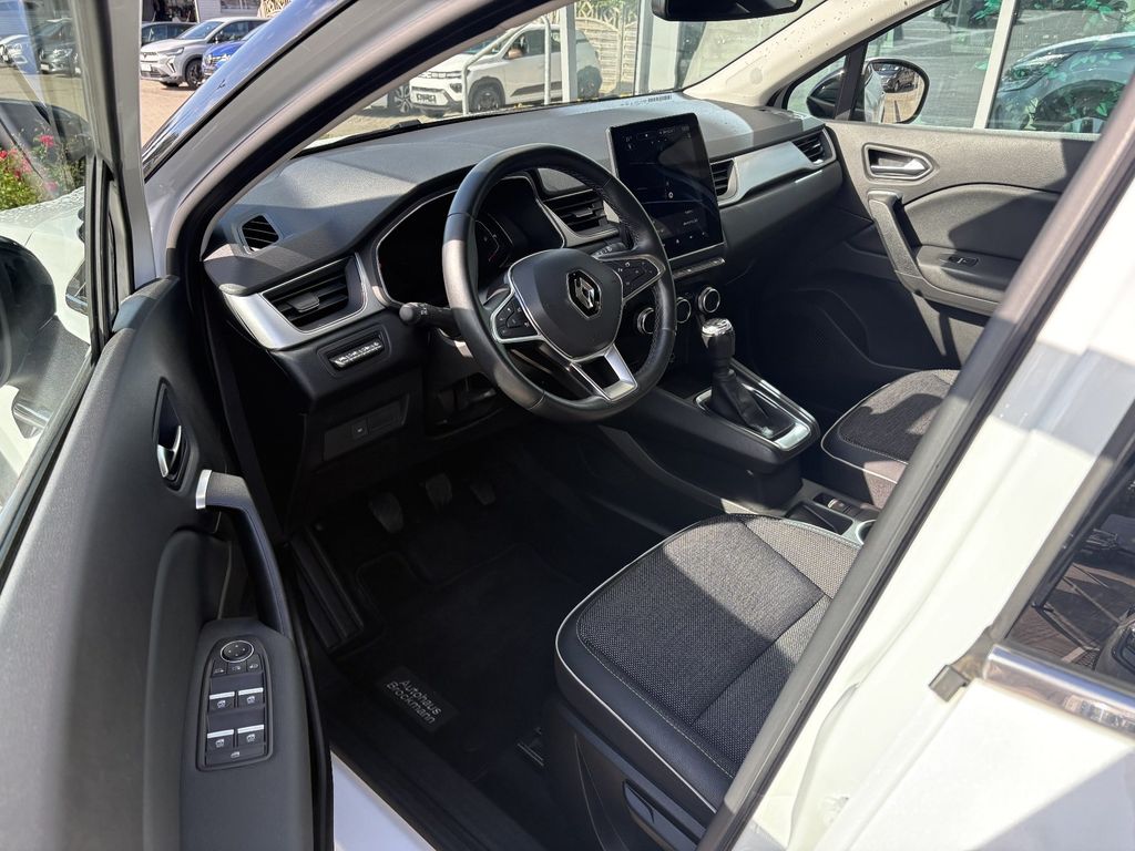 RENAULT Captur - Bild 8