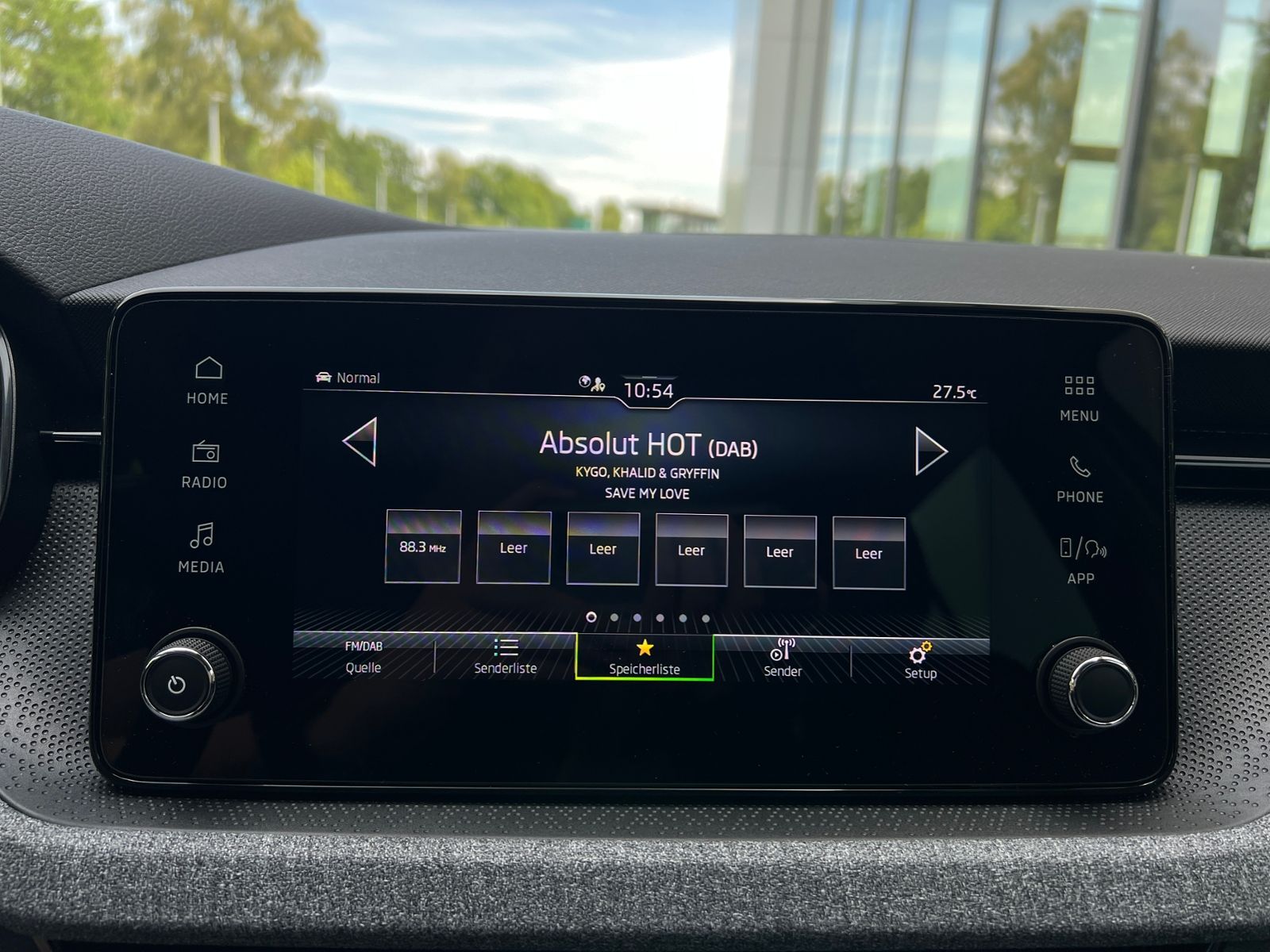 Fahrzeugabbildung SKODA Scala Selection 1.0 TSI DSG *AHK, LED, ACC, Kame