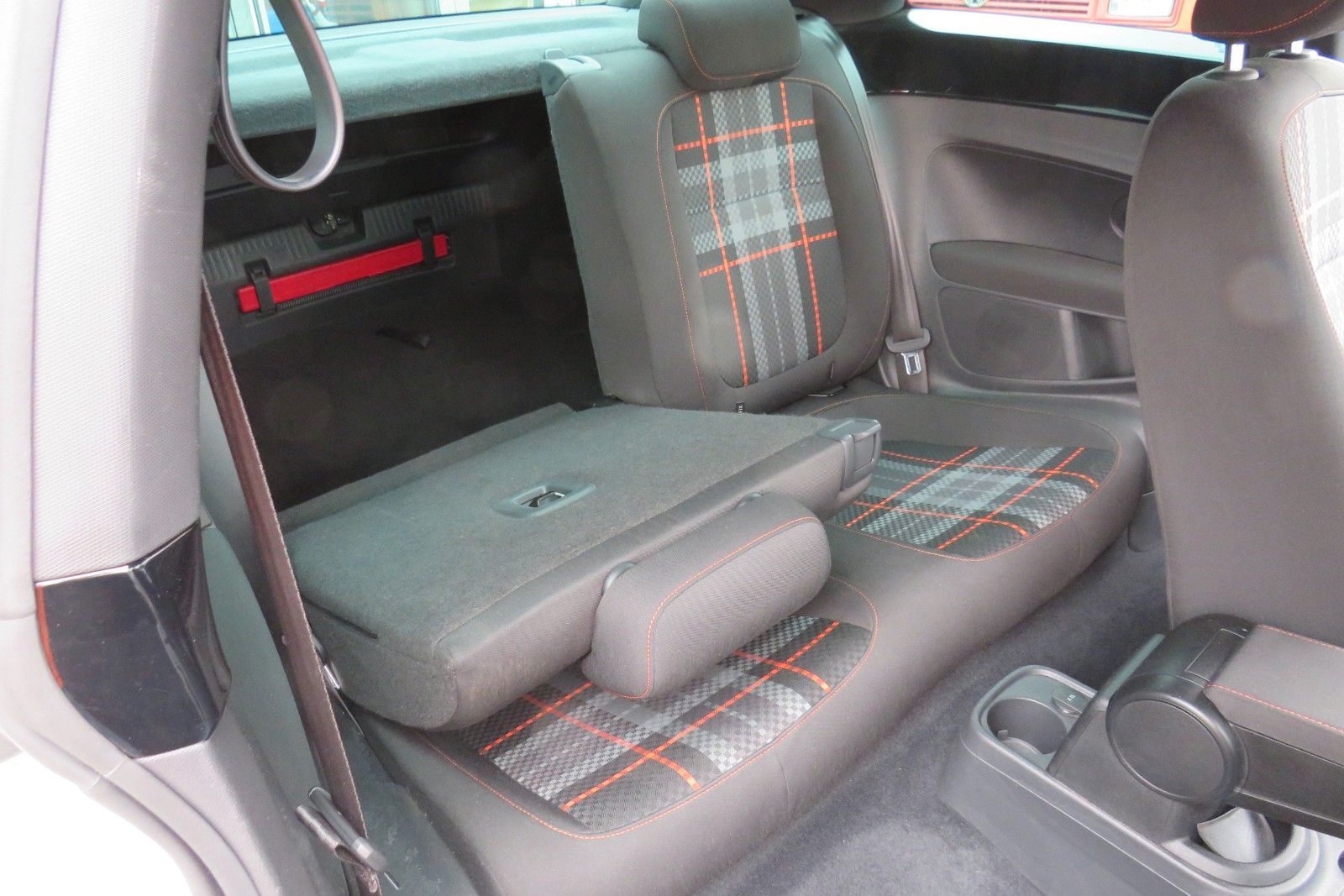Fahrzeugabbildung Volkswagen Beetle Lim. Club XENON NAVI APP-CONNECT PDC 18`