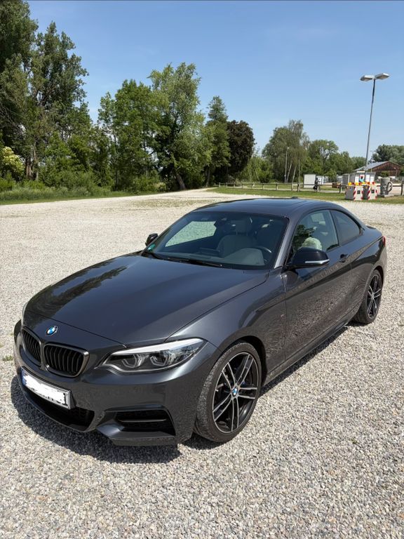 BMW M240i