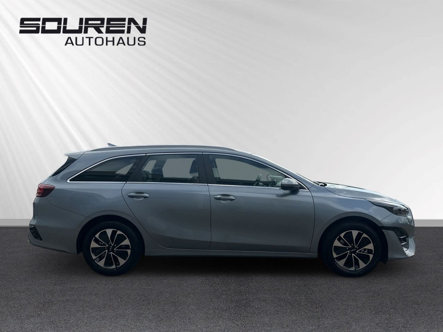 Fahrzeugabbildung Kia Ceed_sw Plug-in Hybrid Spirit 1.6+Navi+digitales