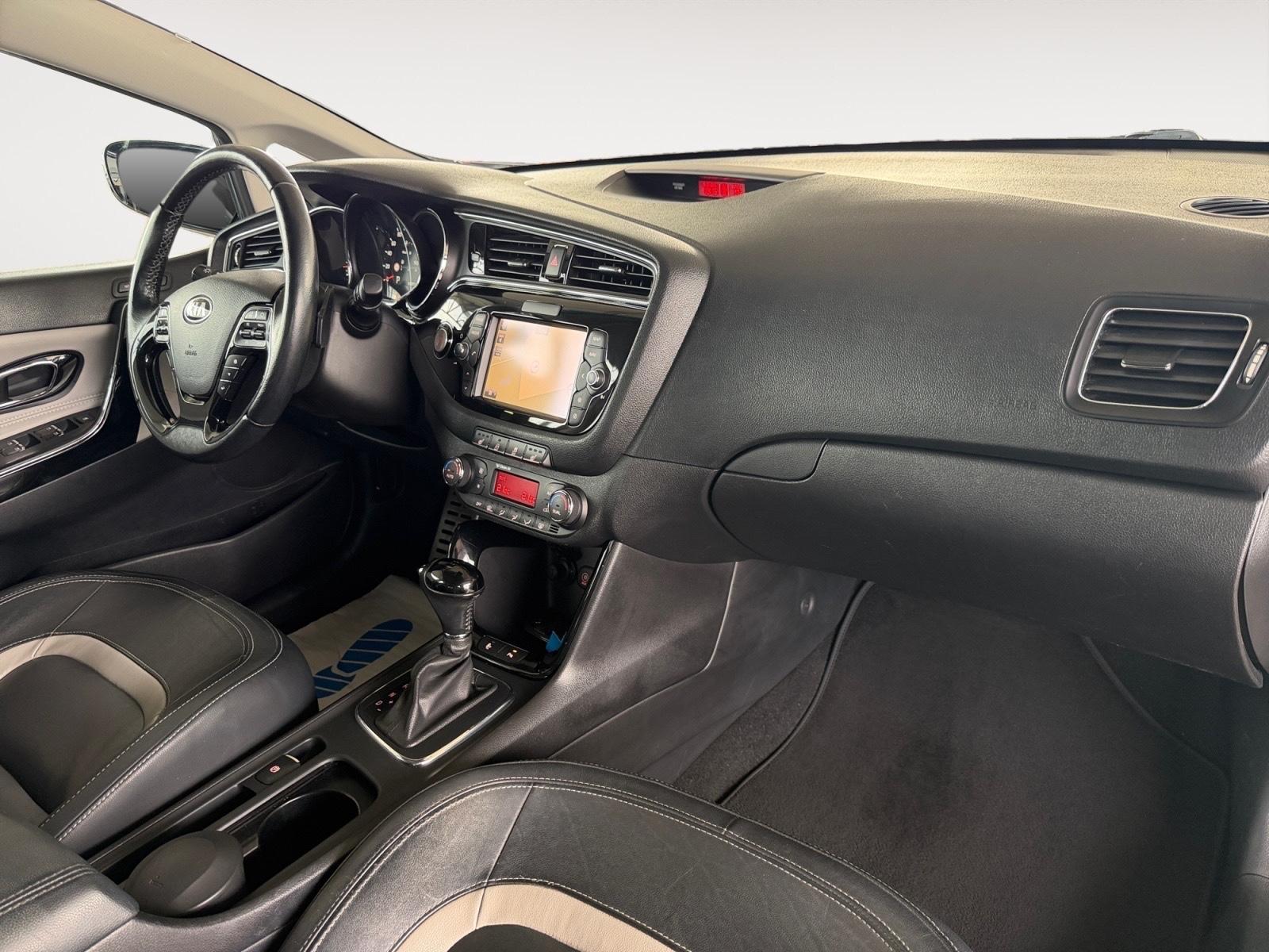 Kia cee'd 1.6 GDI Platinum Xenon Schiebed. Leder Kam