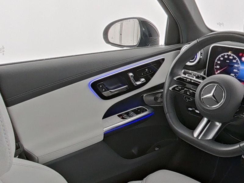 Fahrzeugabbildung Mercedes-Benz GLC 300 d 4M AMG*Pano*HUD*Burmester*Distron*360*