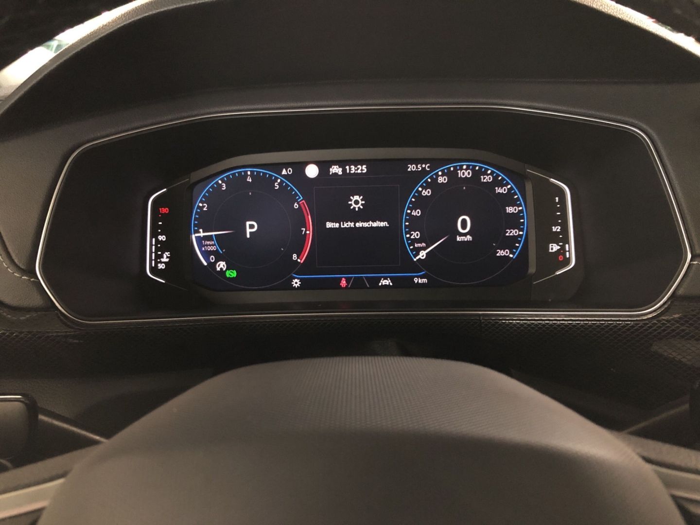 Fahrzeugabbildung Volkswagen T-Cross R-Line 1.0 TSI DSG Sportpaket Navi LED B