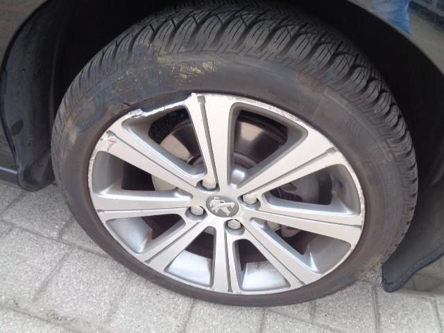 Peugeot 308 2012 — photo 7