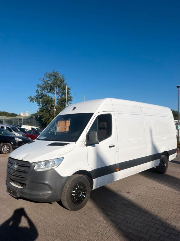 Image of Mercedes-Benz Sprinter