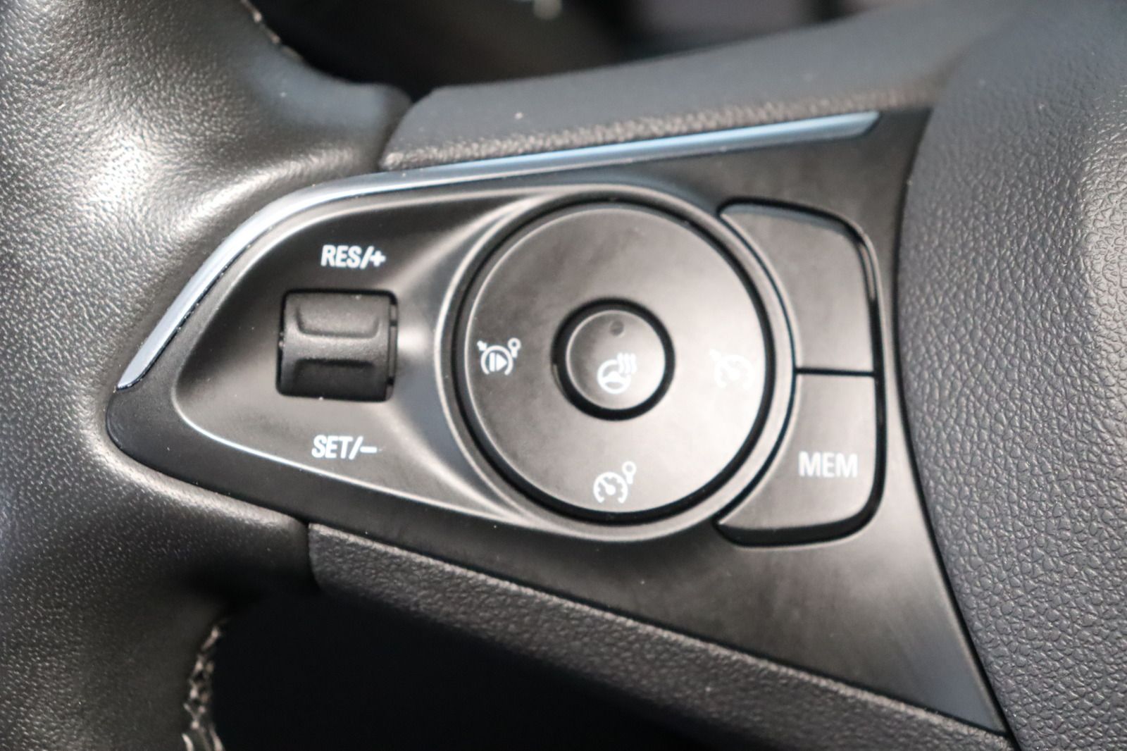 Fahrzeugabbildung Opel Mokka 1.2i Elegance 1.Hand * HU/AU neu