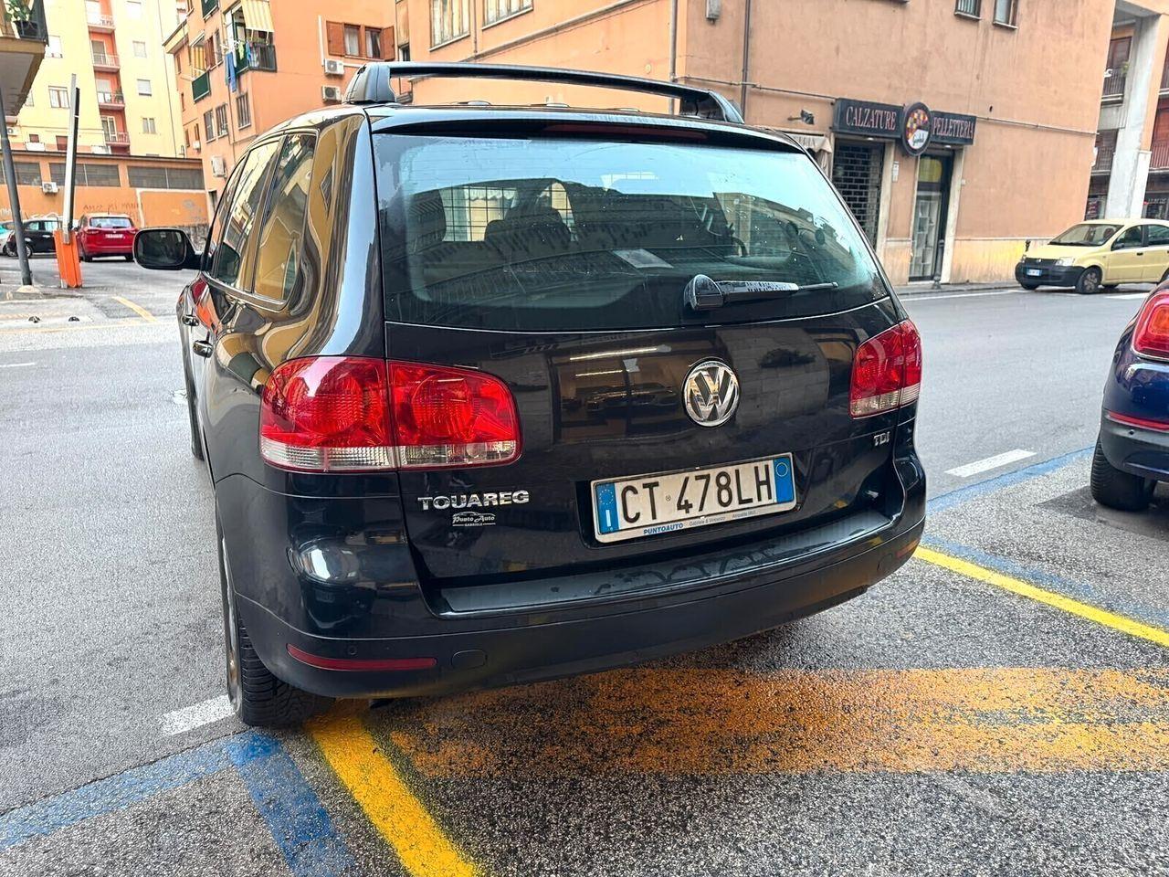 Volkswagen Touareg 2005 — photo 14