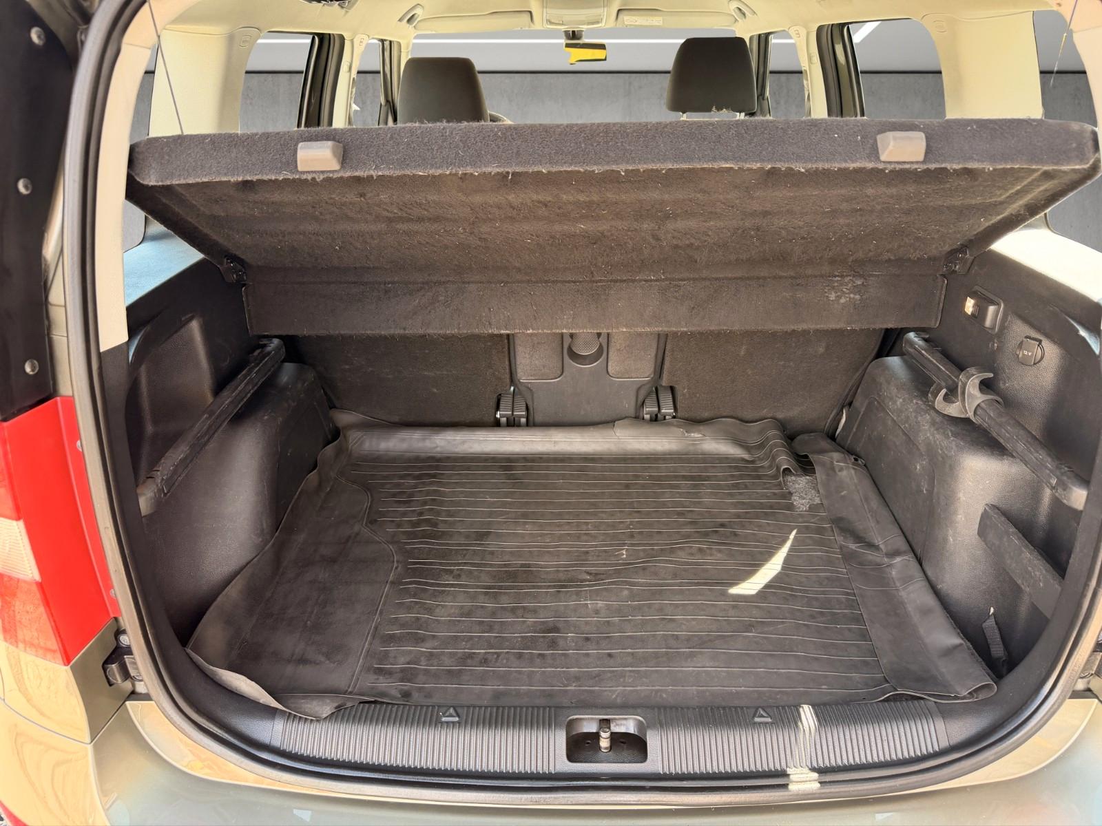 Skoda Yeti Outdoor 2.0 TDI 170 ch 4x4 • Régulateur • Radar de recul • Barres de toit