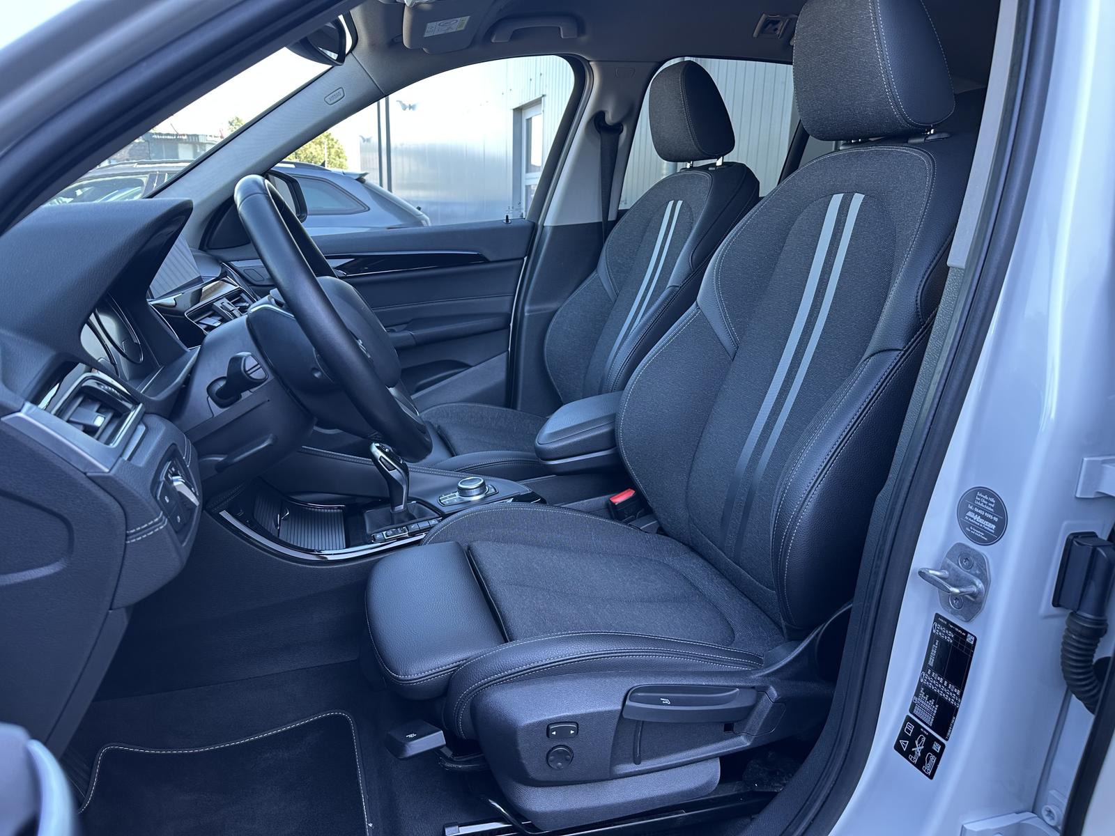 BMW X1 xDrive20d Sport-Line LED+SHZ+AHK+DAB+DA, миниатюра 11