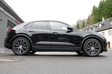 Porsche Macan 4*21"MacanDesign,ACC,PANO,BOSE,Head-Up*