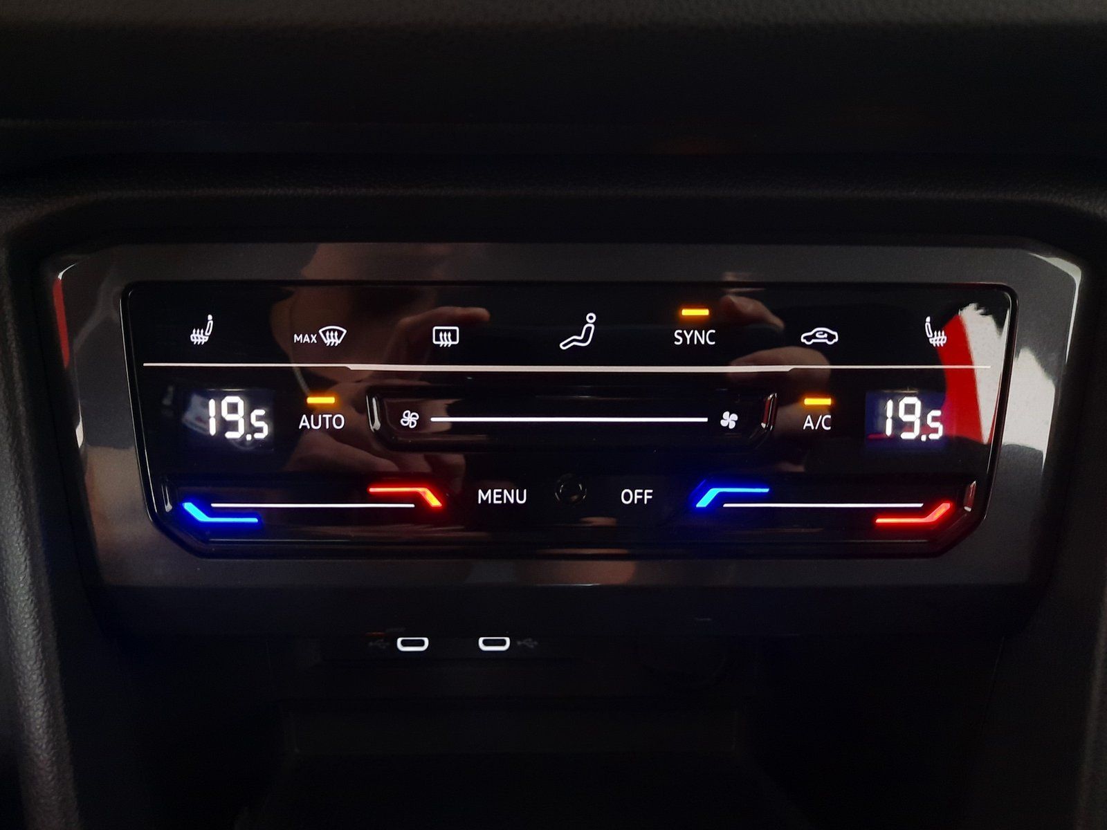 Fahrzeugabbildung Volkswagen Tiguan Allspace Life TDI DSG *AHK*Navi*LED*PDC*