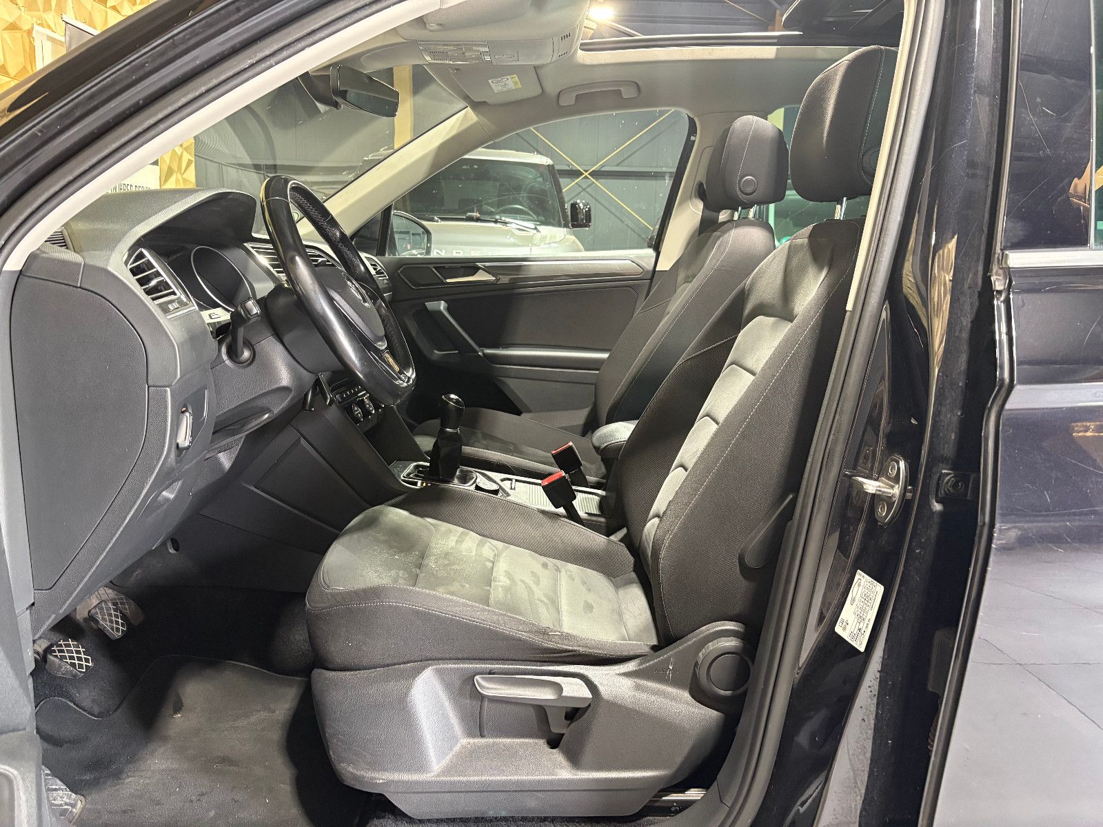 Fahrzeugabbildung Volkswagen Tiguan Highline BMT/4Motion/PANO/ACC/KAMERA/NAVI