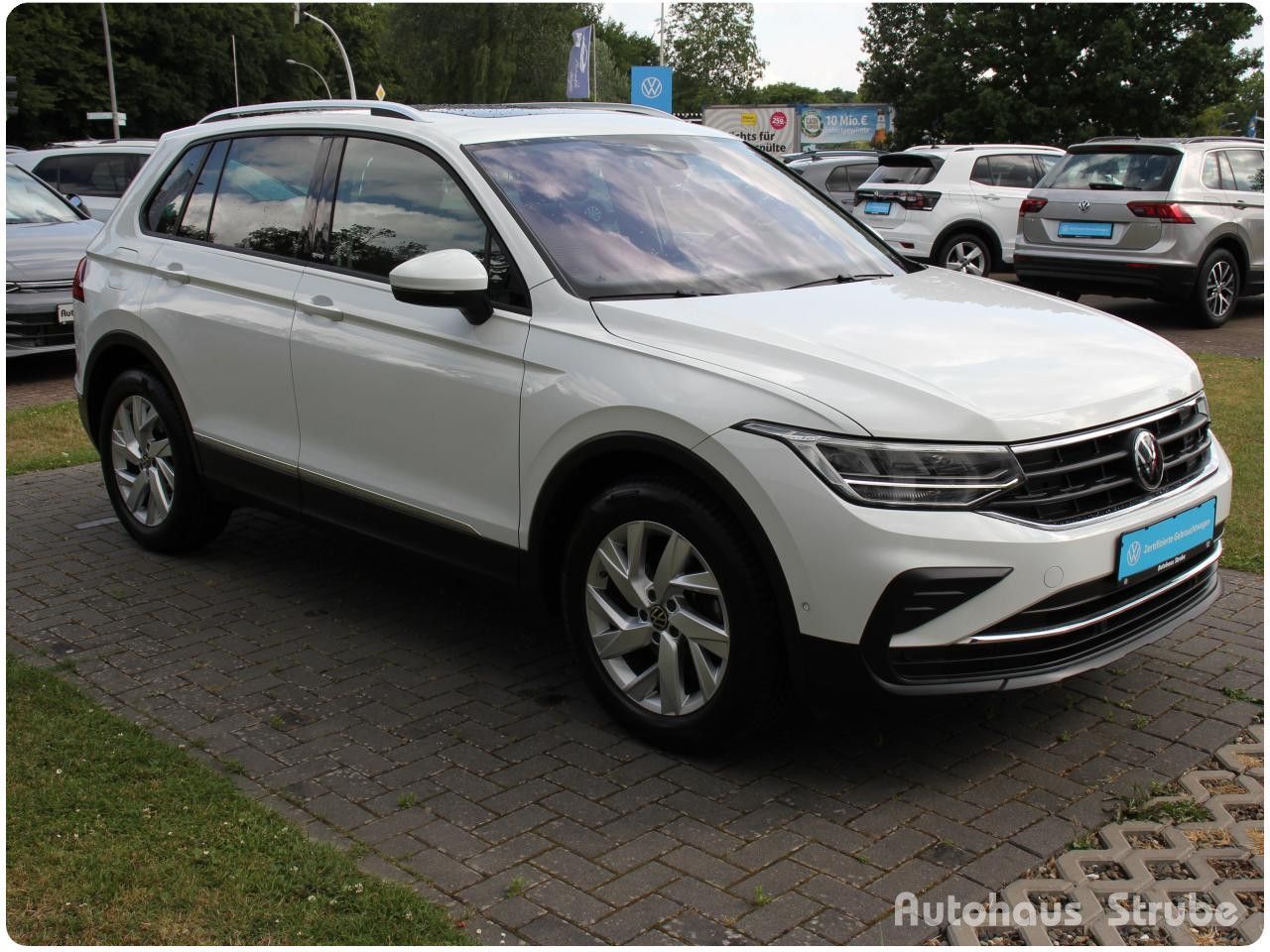 Volkswagen Tiguan Active 1.5 TSI NAVI PANORAMA HEAD UP EL foto 4
