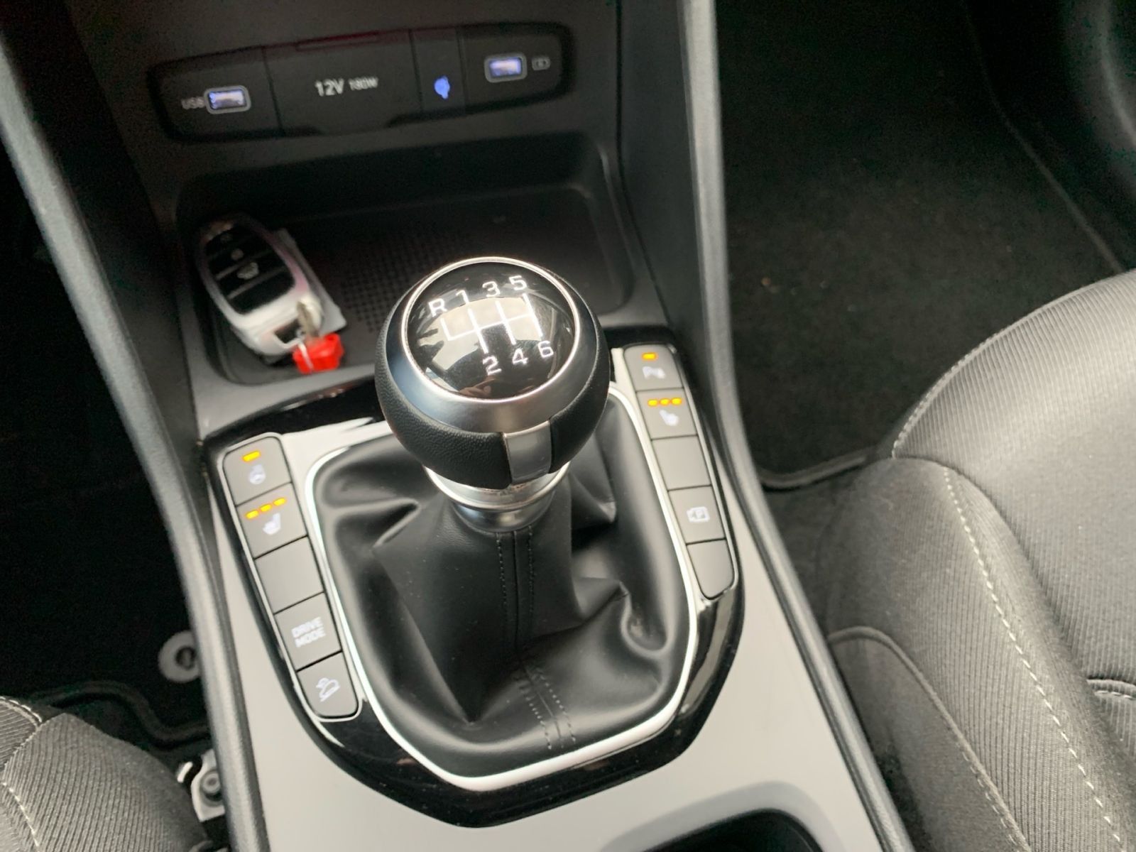 Fahrzeugabbildung Hyundai TUCSON 1.6 T-GDI Trend Mild-Hybrid AHK Navi