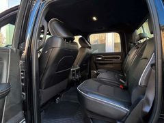 DODGE RAM 3500 Laramie RamBox Night Crew 6.7HO 8 Gang