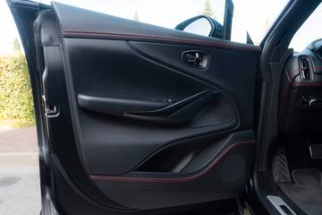 صورة مصغرة 12 لـ 2021 Aston Martin DBX