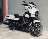 Harley-Davidson Street Glide FLHX Stage IV * Club Style * - Offers matching your search criteria