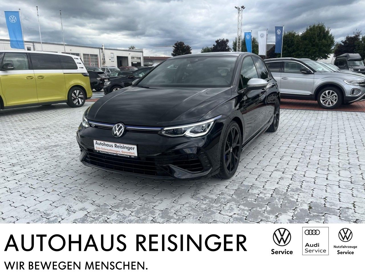 Volkswagen Golf VIII R 2,0 TSI 4Motion DSG IQ L RearView D foto 1