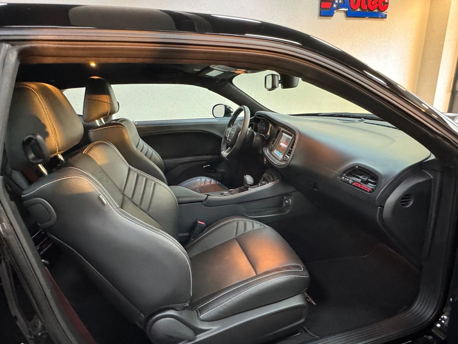 Fahrzeugabbildung Dodge CHALLENGER HELLCAT JAILBREAK-LAGUNA-LAST CALL-