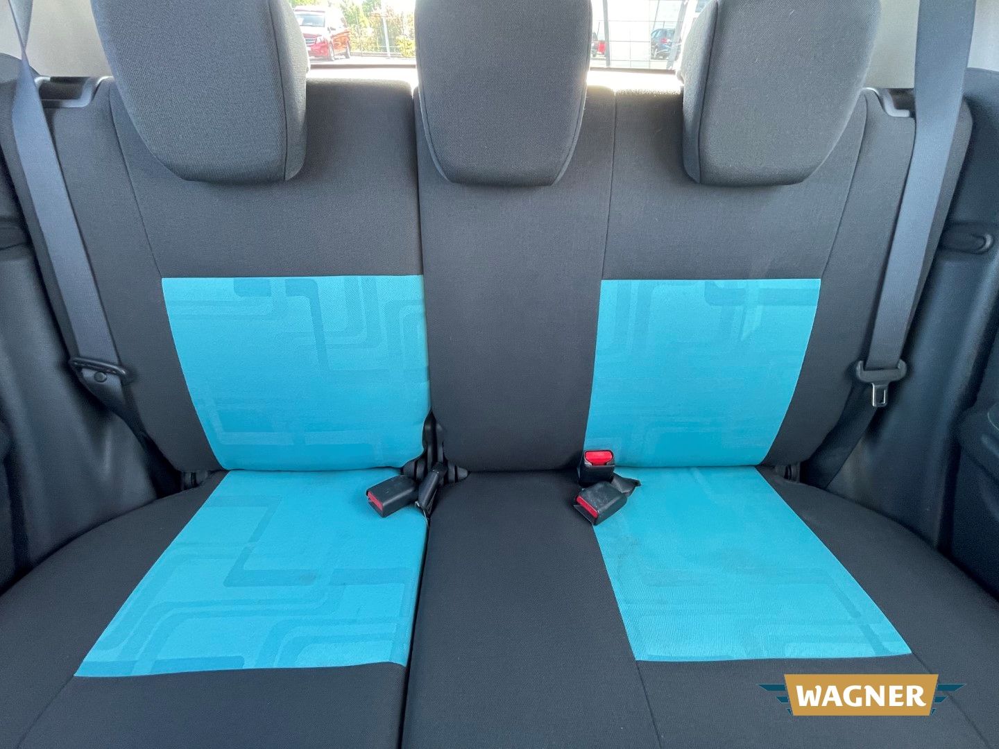 Fahrzeugabbildung Suzuki Splash Club Automatik Sitzheizung Klimaanlage