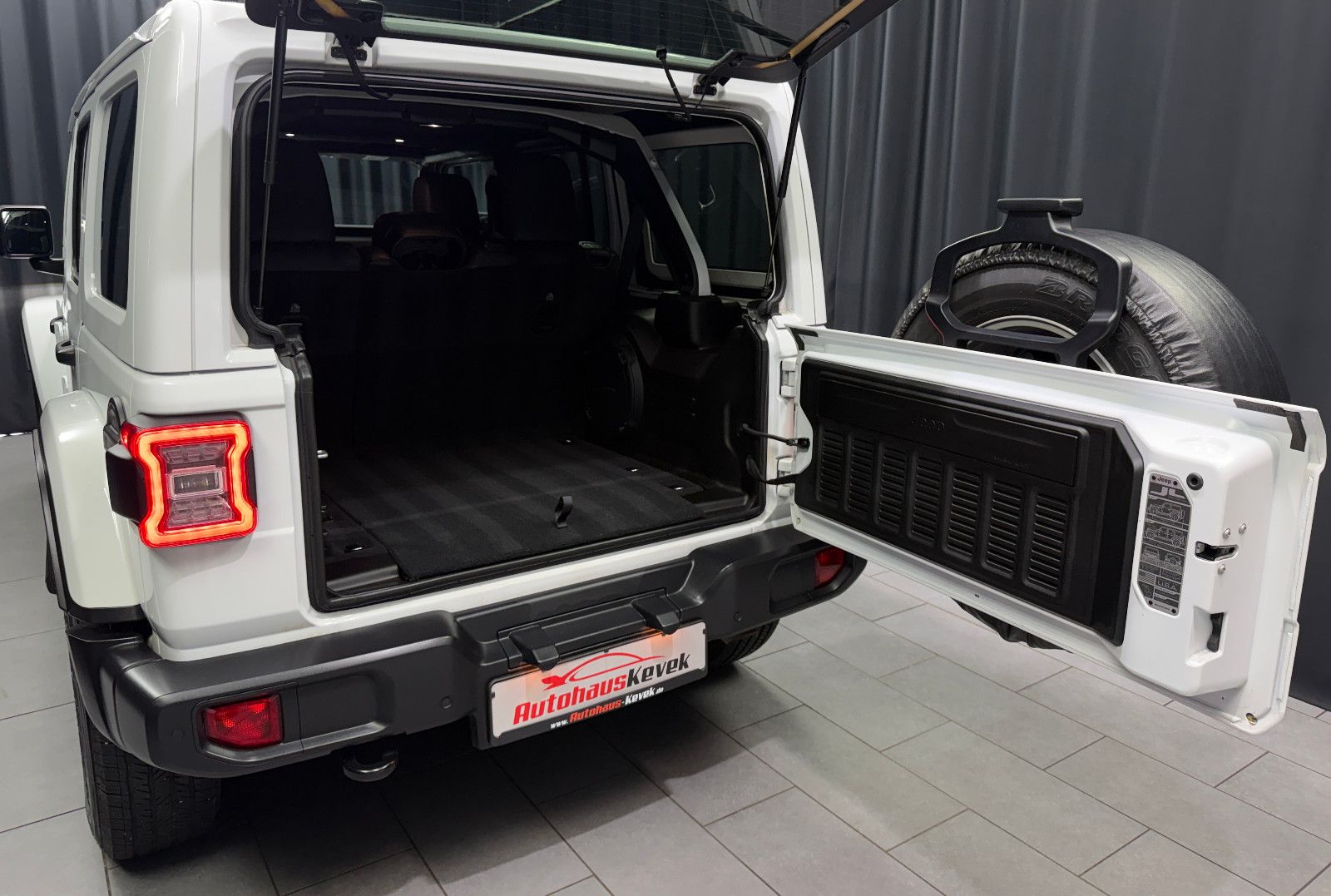 Fahrzeugabbildung Jeep Wrangler Unlimited Sahara |LEDER|NAVI|KAMERA|