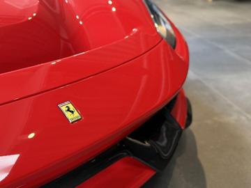 صورة 10 لـ 2020 Ferrari 488 PISTA