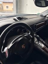 Porsche Panamera Turbo - Porsche Panamera Turbo mit Benzin-Antrieb