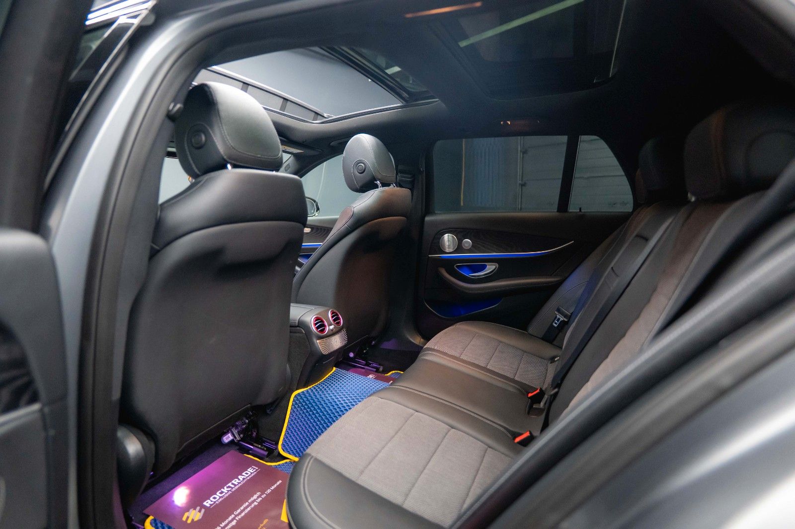 Fahrzeugabbildung Mercedes-Benz E 300de AMG Night-Paket Designo *Pano*ACC*LED*