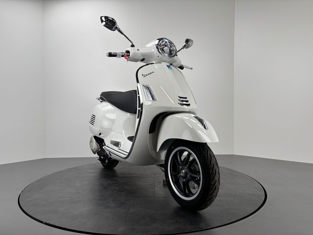 Fahrzeugabbildung Vespa GTS 310 FL SUPER *NEUFAHRZEUG 2026 *