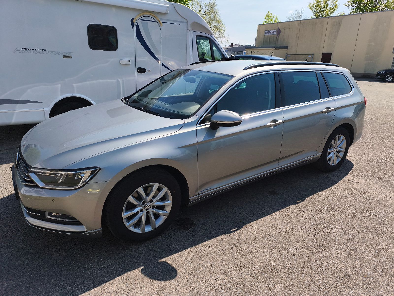 VW Passat Variant