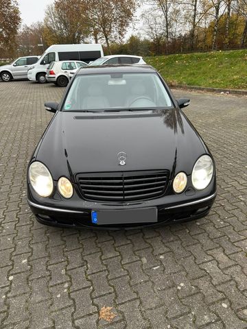 Mercedes-Benz E350 W211