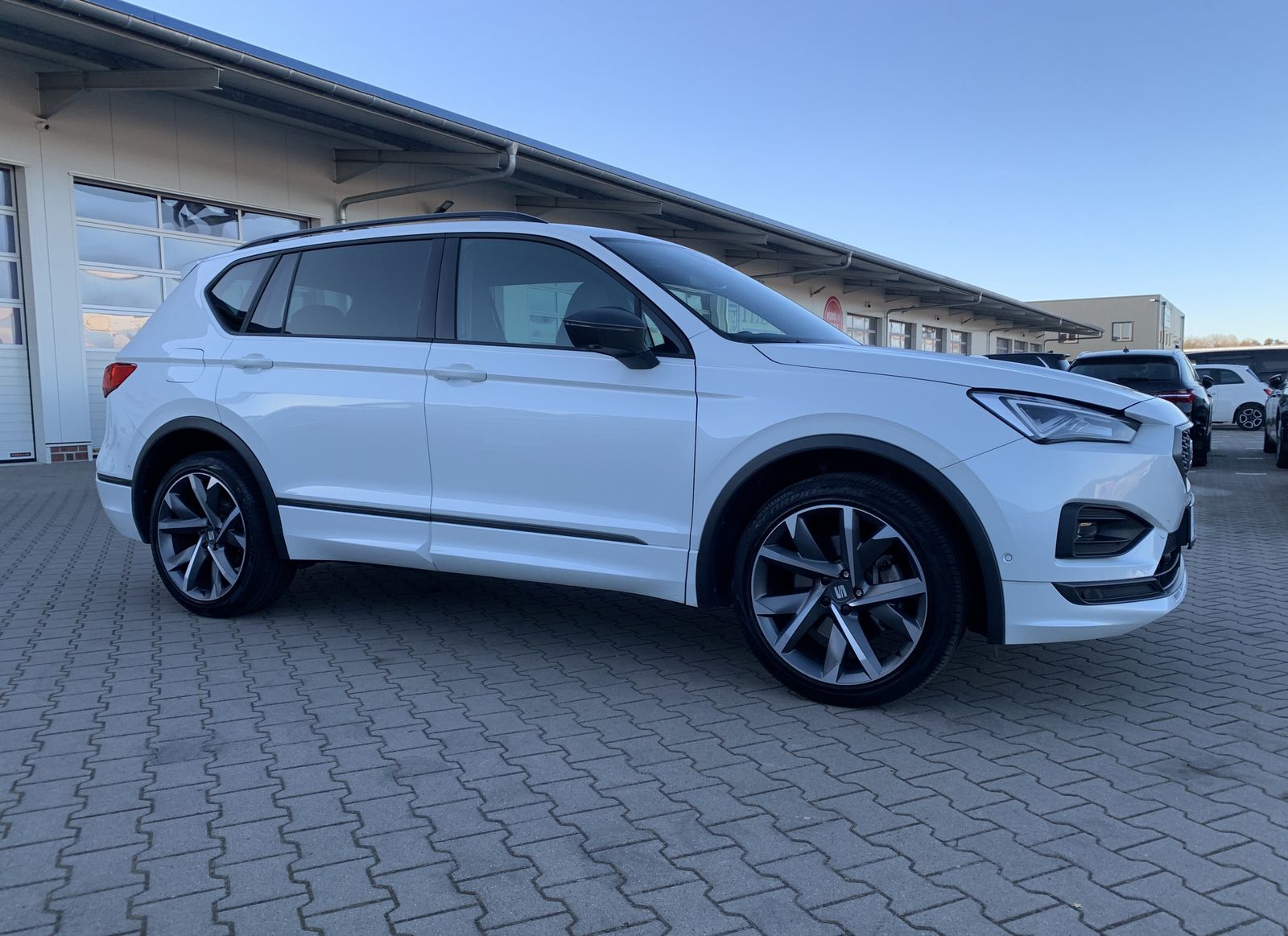 Fahrzeugabbildung SEAT Tarraco 2.0 TDI*FR*4Drive*LED*AHK*Pano*Cam*Sound