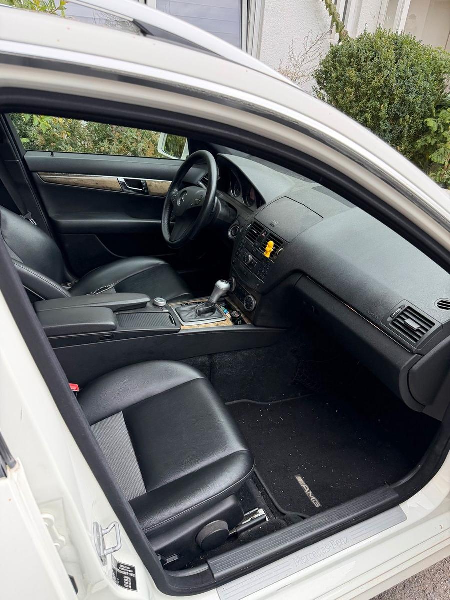 Mercedes-Benz C320 2008 — photo 10