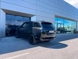 Land Rover Range Rover Autobiography - mit Benzin-Antrieb: Allradantrieb, Geländewagen