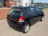Toyota Yaris / Charade Cool Klima 1. Hand 107.000 KM - Toyota Yaris: Schwarz