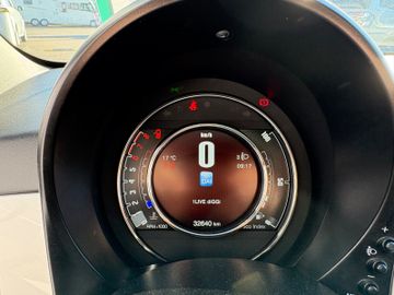 Fahrzeugabbildung Fiat 500 Dolcevita Navi DAB+ Tempomat Klimaaut. uvm.