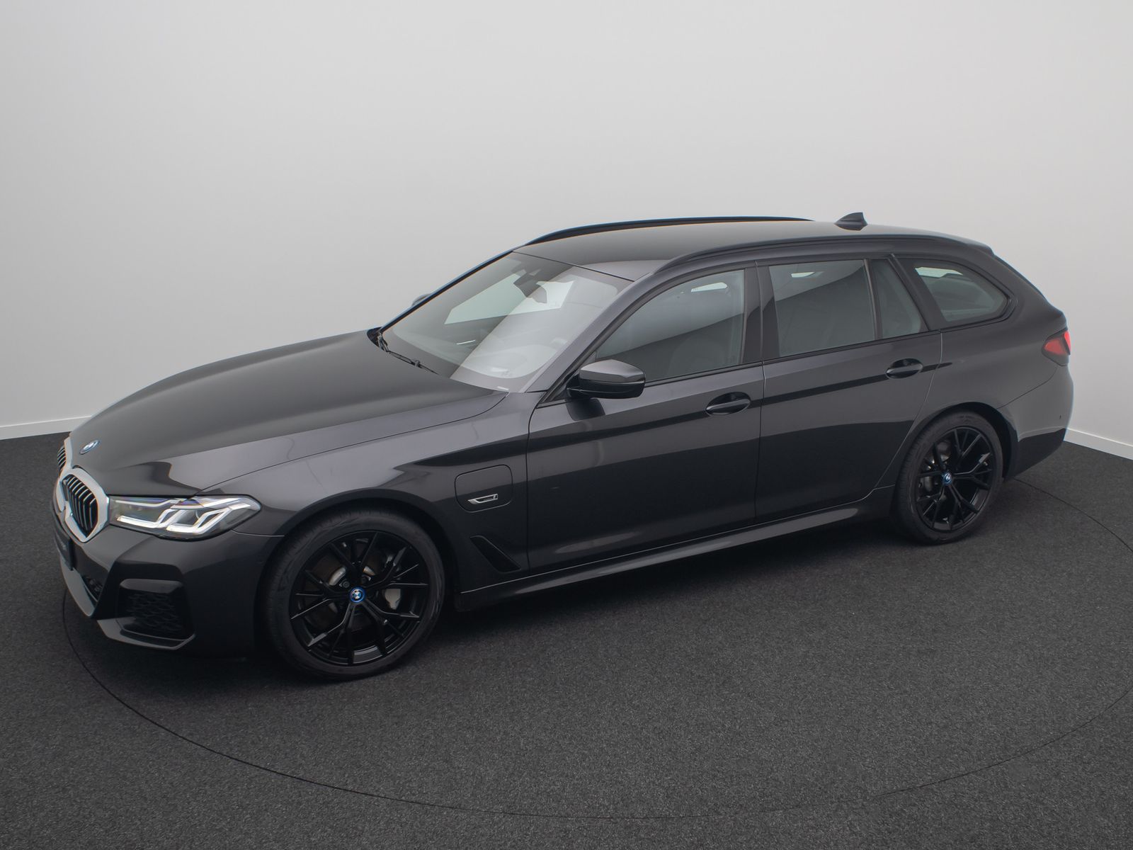 Fahrzeugabbildung BMW 530e M Sport Laser HUD DAB Komfort Alarm 19Zoll