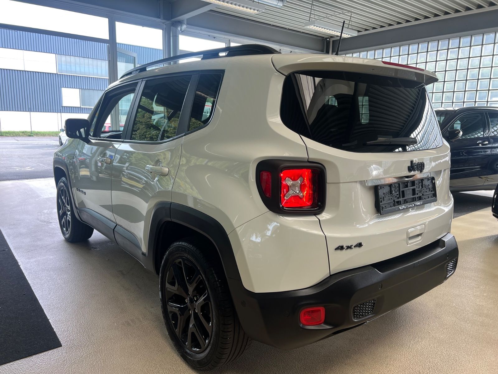 Fahrzeugabbildung Jeep Renegade Limited 4WD * AUTOMATIK *KAMERA*