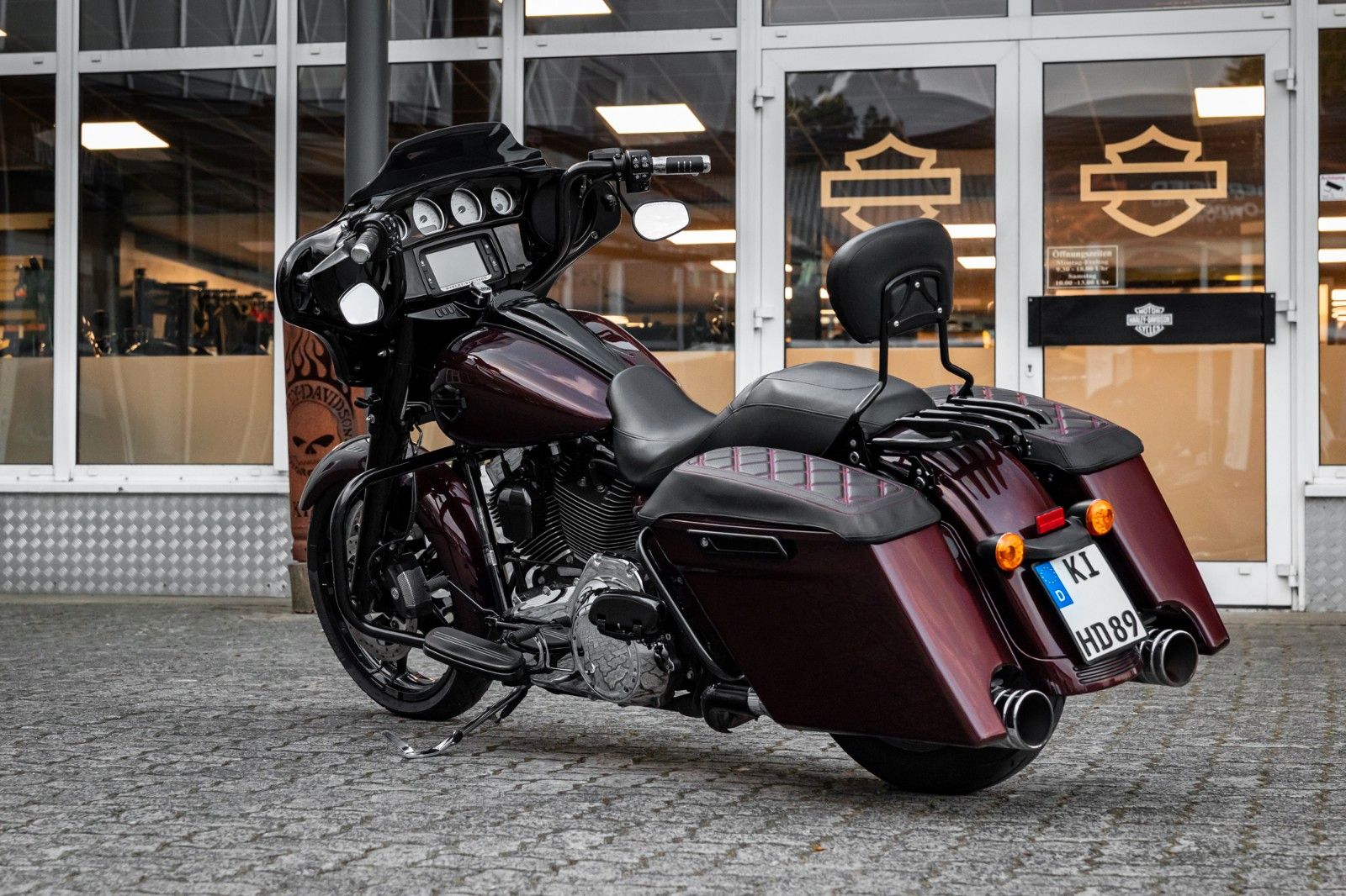 Fahrzeugabbildung Harley-Davidson STREET GLIDE SPECIAL FLHXS - APE - KessTech -