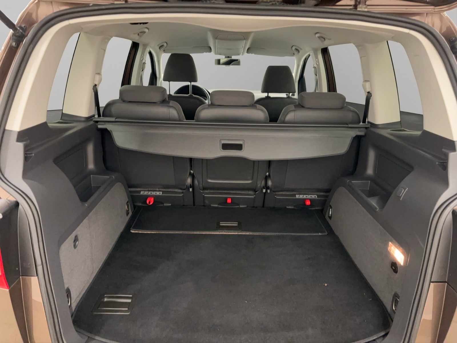 Fahrzeugabbildung Volkswagen Touran Comfortline 1.2 TSI