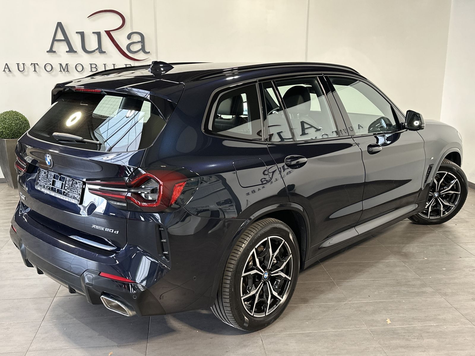 Fahrzeugabbildung BMW X3 xDrive20d M-Sport NAV+LED+HEAD-UP+ACC+19ZOLL
