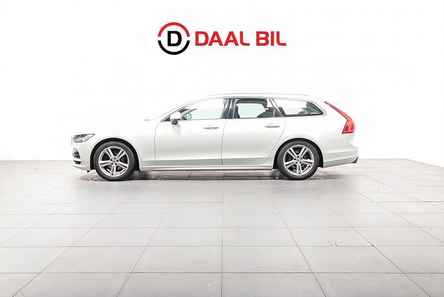 Volvo D4 AWD 190HP MOMENTUM EDITION TOW HITCH NAVI PDC