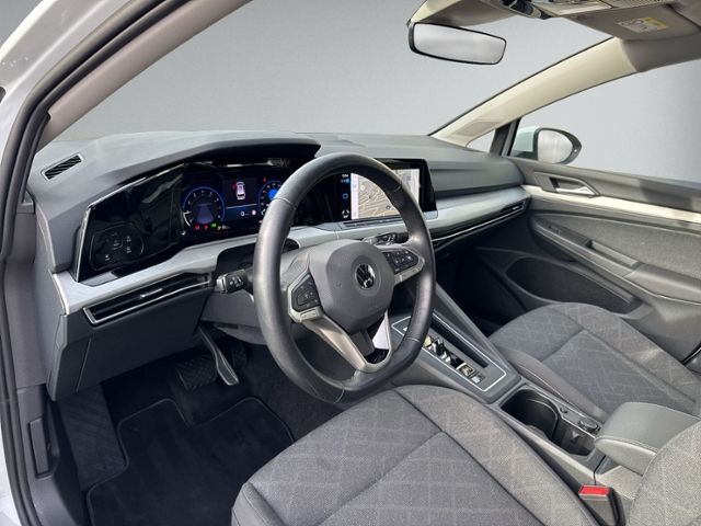 Golf VIII Variant 1.0 eTSI DSG LED+NAVI+ACC+SIHZ