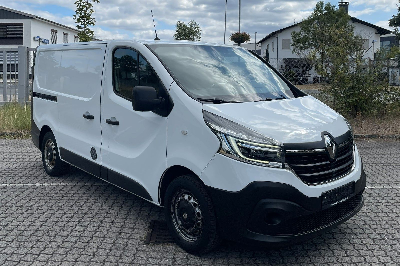 Renault Trafic - 1