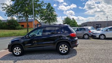 Volkswagen Tiguan - 2