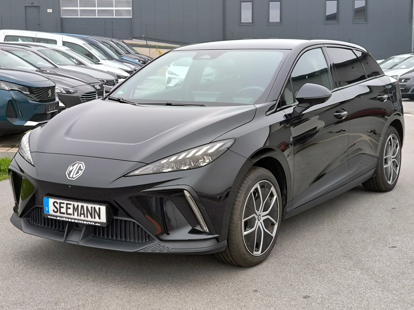 MG4 Luxury*64kWh*SOH96%*Navi*ACC*Wärmepumpe imagem 3