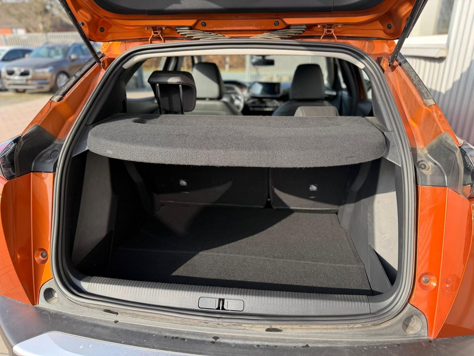 Peugeot 2008 HYBRID136 e-DSC6 Allure GT Pano*Leder*360