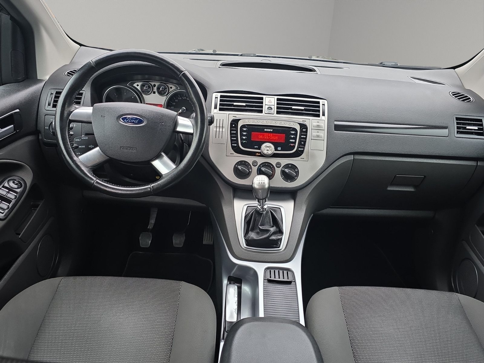 Fahrzeugabbildung Ford Kuga Champions Edition Aus 1.Hand + Voll Service