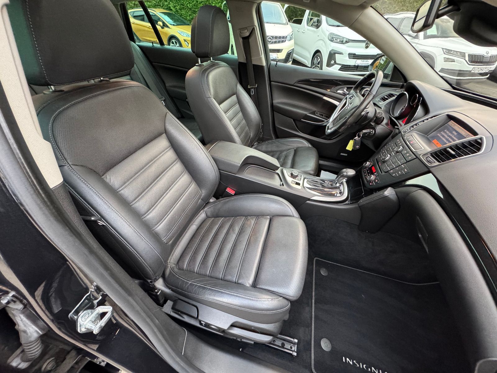 OPEL Insignia, 2010, Benzin, 220 PS